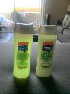 Suave Essentials Juicy Green Apple Revitalizing Shampoo & Conditioner 15 OZ NWT